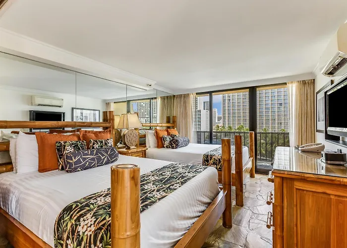 Castle Bamboo Waikiki Hotel