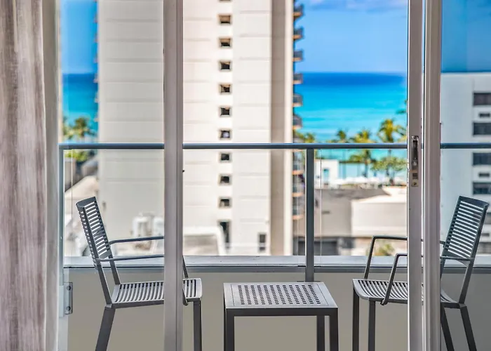 Dog friendly hotels Hyatt Place Waikiki Beach