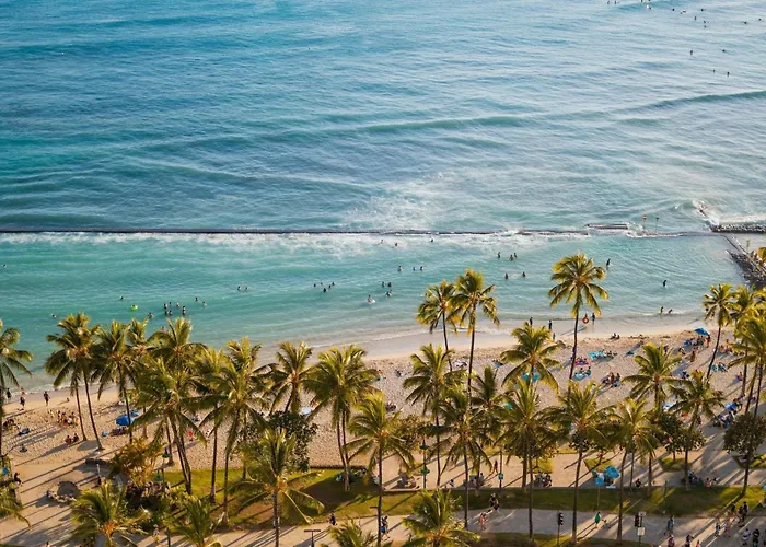 Hotels with pool Waikiki Beach Marriott & Spa